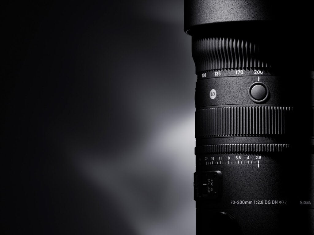 SIGMA 70-200MM f/2.8 Sport Camera Lens