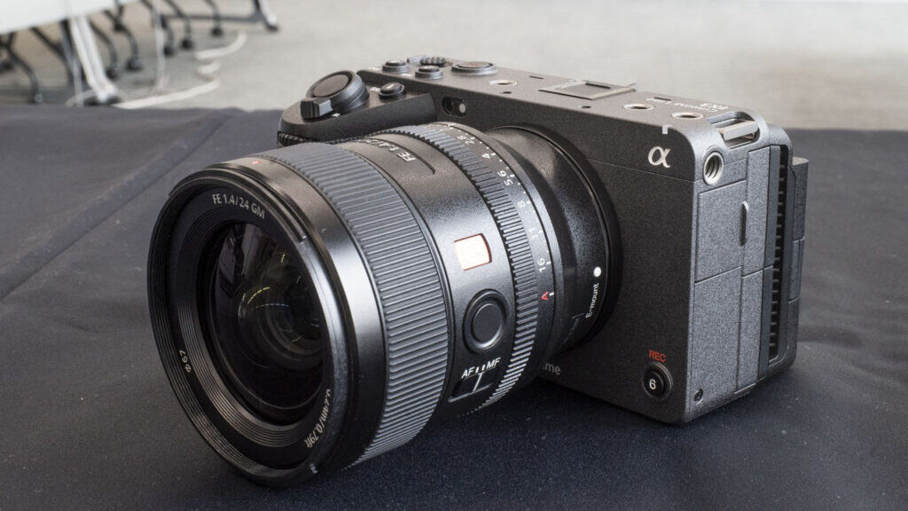 SonyFx3 | Photography and video news, reviews and tips | Henry's Camera Kody NG - Sony FX3A