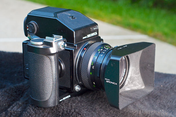 Medium Cool: The Bronica ETRS | Photography and video news