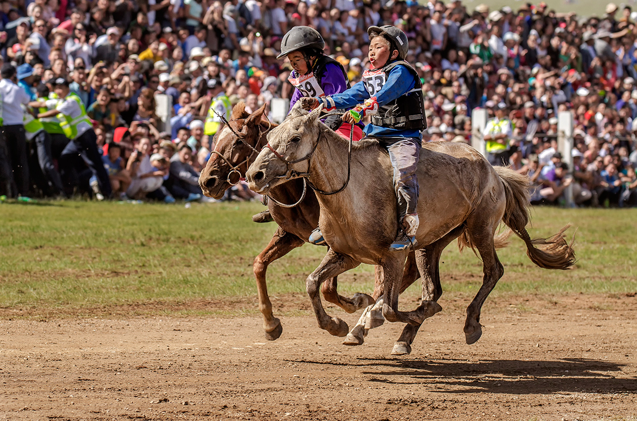 Ask the Expert - Moving Subject Techniques - kp-naadam-festival-2013_120-300mm